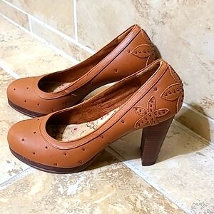 Women High Heels by Seyehelles